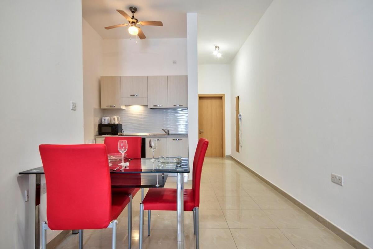 Urbanstays - Gzira 1 Bedroom Apartments By Shortletsmalta Bagian luar foto
