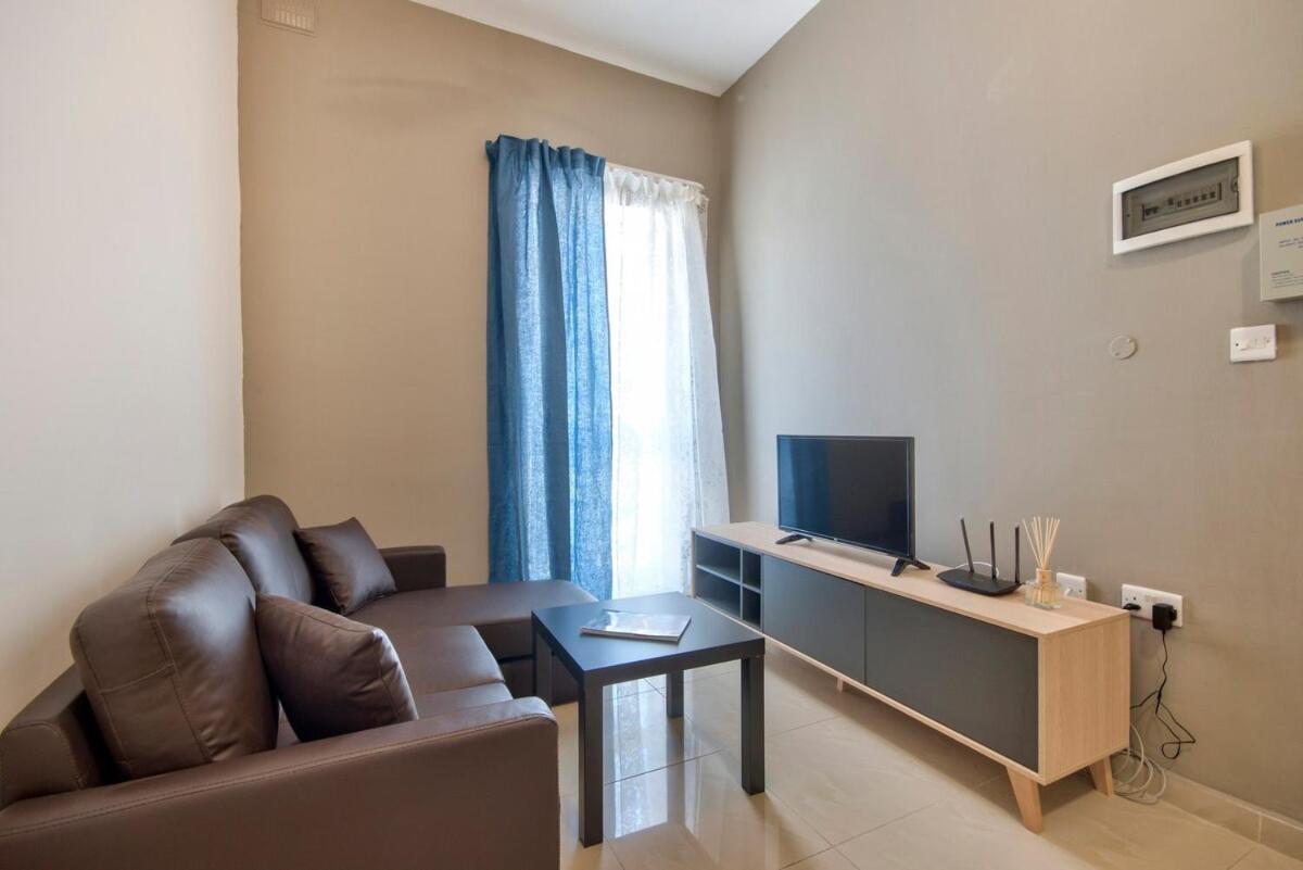 Urbanstays - Gzira 1 Bedroom Apartments By Shortletsmalta Bagian luar foto