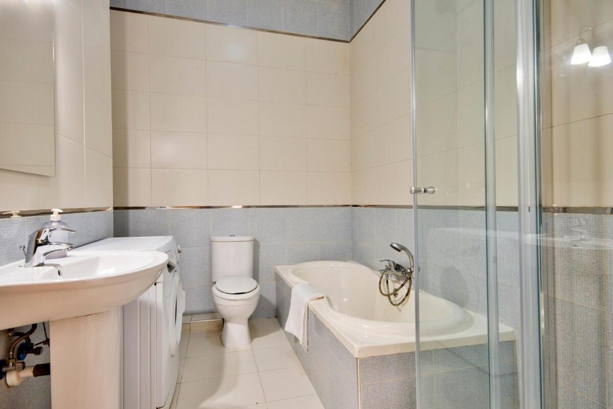 Urbanstays - Gzira 1 Bedroom Apartments By Shortletsmalta Bagian luar foto