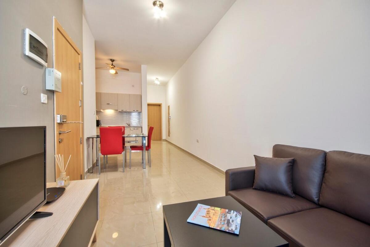 Urbanstays - Gzira 1 Bedroom Apartments By Shortletsmalta Bagian luar foto